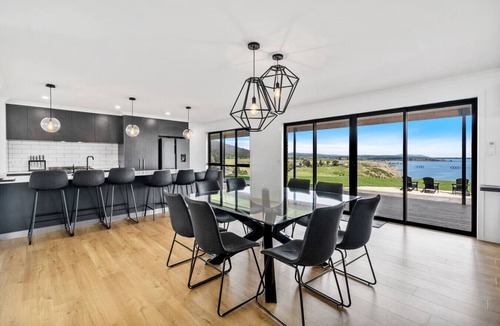 Sorell Apartment | Elegant Creekside Retreat