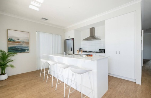 South Bunbury House | Elegantly Styled Villa In Bunbury