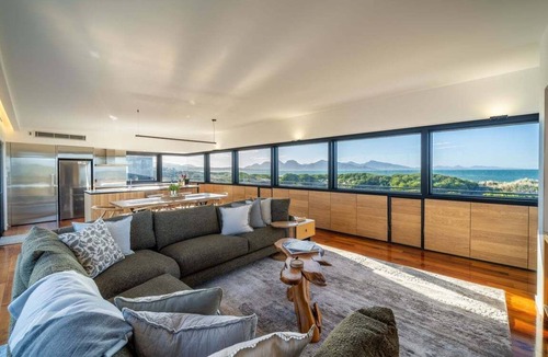 Dolphin Sands House | Elements - Freycinet Luxury Hosts