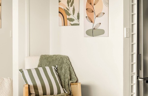 Avoca Beach Apartment | “Elenora #2” – Beachfront Apartment