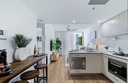 Brisbane Central Business District Apartment | Elevate Brisbane City - Views, Pool, Sauna & Gym
