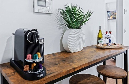 Brisbane Central Business District Apartment | Elevate Brisbane City - Views, Pool, Sauna & Gym