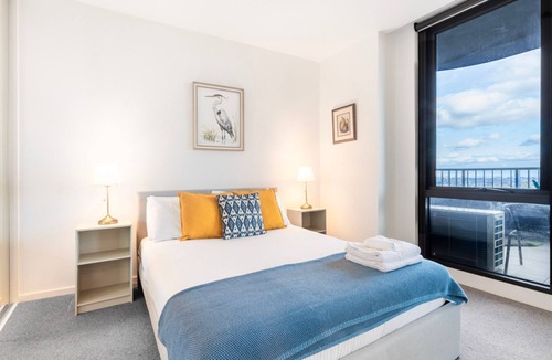 Heidelberg Heights Apartment | Elevated Escape - 2BR w Gym & Rooftop Spa