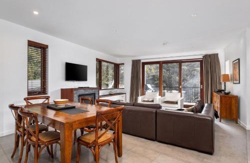 Thredbo Apartment | Elevation 7