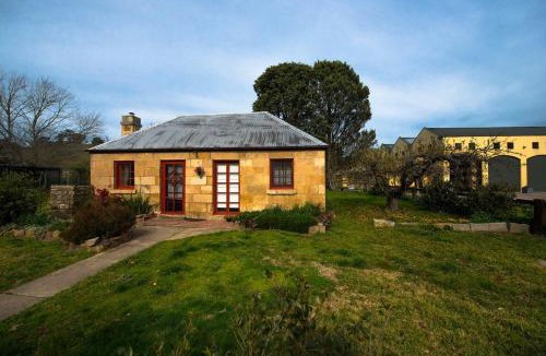 Sutton Forest Hotel | Eling Forest Winery