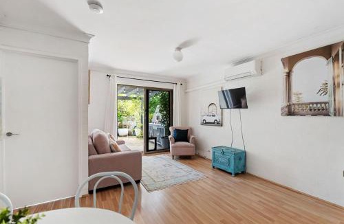South Perth Apartment | Elizabeth Gardens - 5 Min to Foreshore