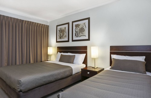 Warrnambool Hotel | Elm Tree Motel