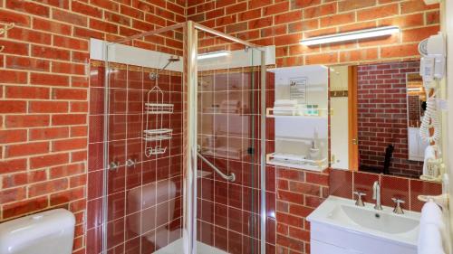 Tumut Hotel | Elms Motor Inn