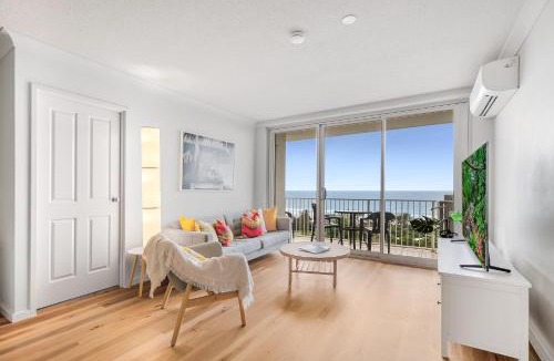 Maroochydore Apartment | Elouera Beachside Bliss - Beachfront Apartment