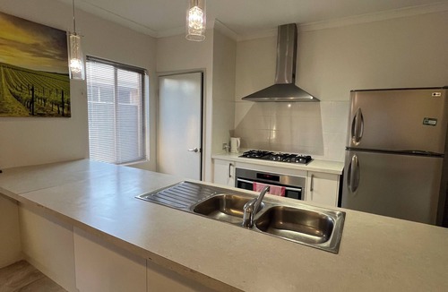 Upper Swan House | Elshaddai homes B