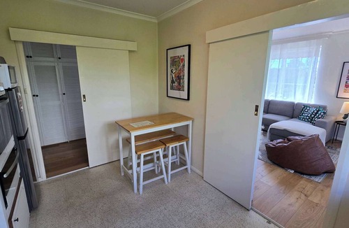 Elsternwick Apartment | Elsternwick easy living - 2 bedroom sleeping 4