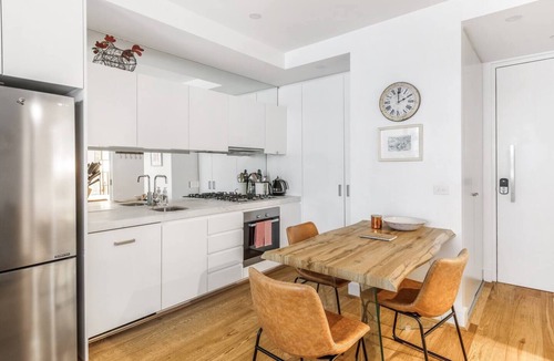 Elwood Apartment | Elsters Edge A Stylish Elwood Escape with Terrace