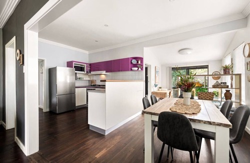 Margaret River House | Elva Garden Cottage | Dog Friendly | Town Central