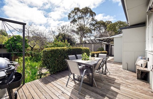 Margaret River House | Elva Garden Cottage | Dog Friendly | Town Central