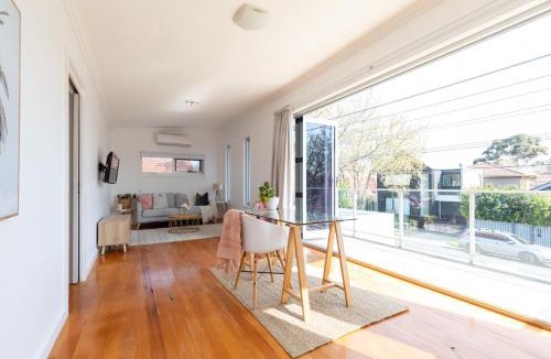 Elwood House | Elwood Star- Beachside Retreat