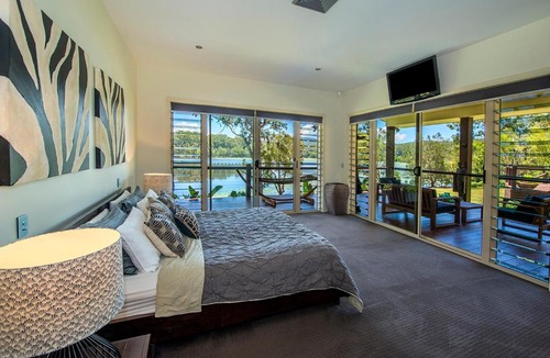 Emerald Beach House | Emerald Beach Lake Front Estate