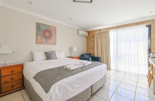 Emerald Hotel | Emerald Central Palms Motel