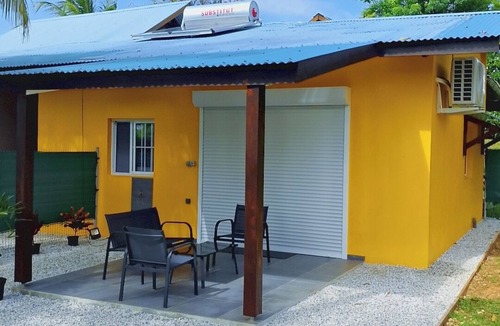Kourou Apartment | Emma modern suite (2-minute walk from the beach).