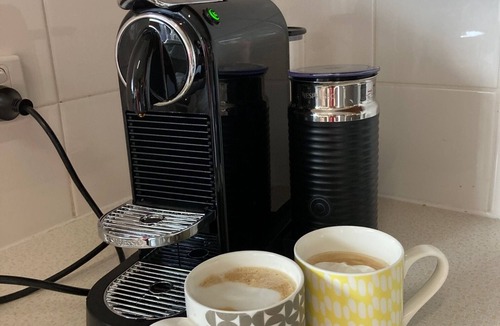 Emu Point Cottage | Emu Point Beach Cottages: Oyster Cottage- pet friendly accommodation