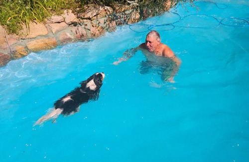 Hovea Cottage | Enclosed Dog‑Friendly Escape with Jacuzzi & Views