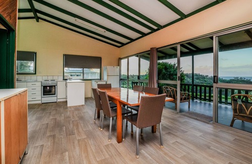 Seventeen Seventy House | Endeavour: Rustic Two-Bedroom Home With Stunning Ocean & 1770 Headland Views