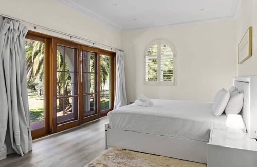 Black Hill House | Endless Summer Estate - Family Entertainer