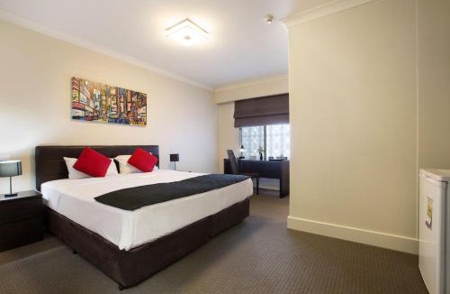 Clearview Hotel | Enfield Hotel