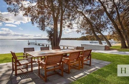 Summerland Point House | Enjoy Lazy Daze