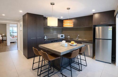Shailer Park House | Enjoy your Exclusive Pool between BNE Gold coast