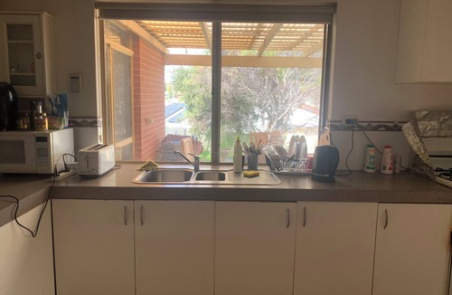 Heathridge Villa | Enjoyable 1-bedroom house with AC in charming Heathridge