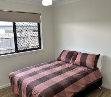 Waterford West House | Entire 4 Bedroom Home