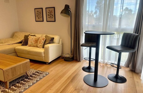 Doncaster House | Entire cosy and spacious home in Doncaster