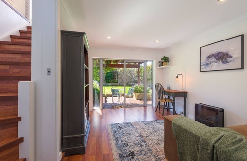 Mount Melville House | Entire home, central Albany