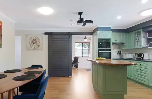 Kippa-Ring House | Entire home in Kippa-Ring, Australia