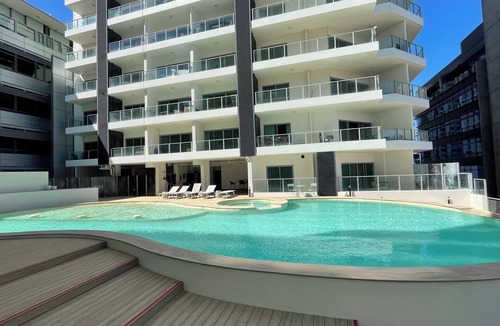 Darwin City Centre Apartment | Entire Mantra unit Darwin City