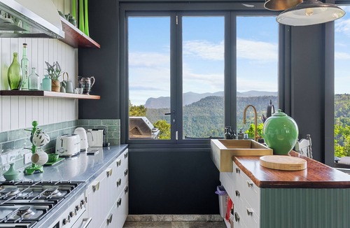 Beechmont Cabin | Epic Views, Cozy Vibes at Belvedere Summer House