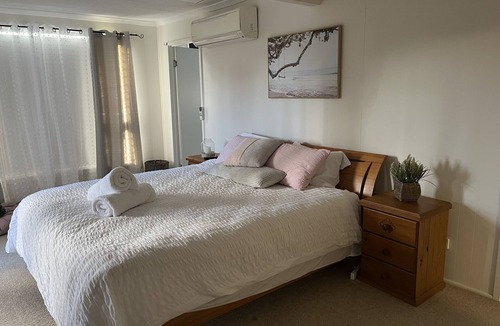 Rosemount House | Escape to Rosemount Tavern, late 3pm checkout this winter until 2nd September