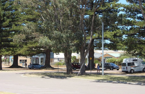 Esperance House | Esperance Esplanade 'Beach House'- Location! Location!