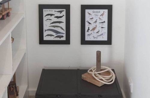 Christies Beach House | Esplanade - "SeaScape"- Luxury Beach Front - 180° Views - Wifi