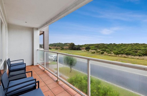 Torquay House | Esplanade Townhouse 4-209 Only 50m to Beach