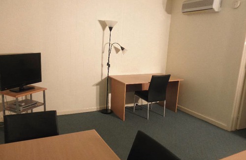 Essendon Hotel | Essendon Apartments