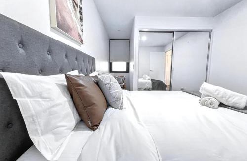 Essendon North Apartment | Essendon North with Beautiful view