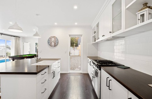 Dawesville House | Estuary Poolside Escape in Dawesville Mandurah
