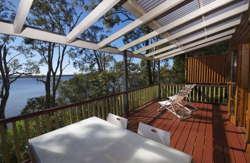 Weyba Downs Apartment | Eumarella Shores Noosa Lake Retreat