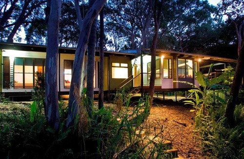 Weyba Downs Apartment | Eumarella Shores Noosa Lake Retreat