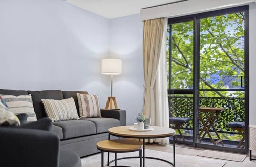 Northbridge Apartment | Exclusive Northbridge Apt Near to RAC Arena