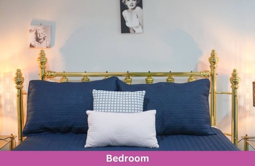 North Ward Apartment | Executive Apartment Overlooking The Water - Lovely views