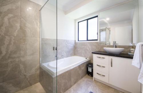 Bundamba House | Executive Home Accommodation 34