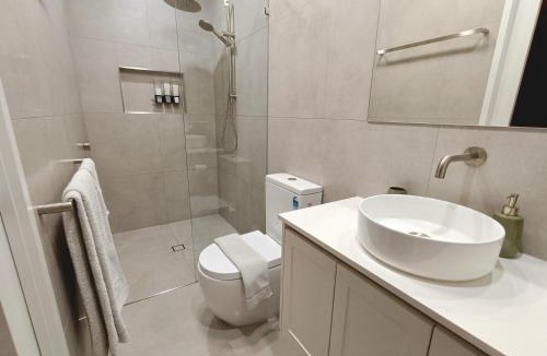 Holmview Apartment | Executive Studio - Private Parking
