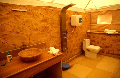 Kanoi Other | Exotic Luxury Camps